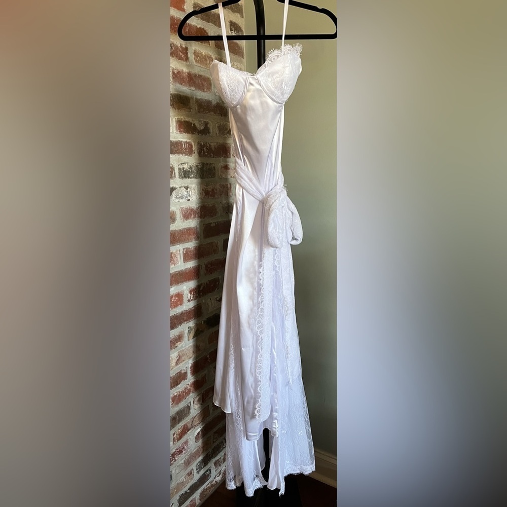 Miss.Veil white lace & satin style maxi dress with lace sash | size 6